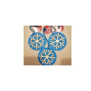 Hallmark accessorize ornaments wood snowflake on felt nwt
